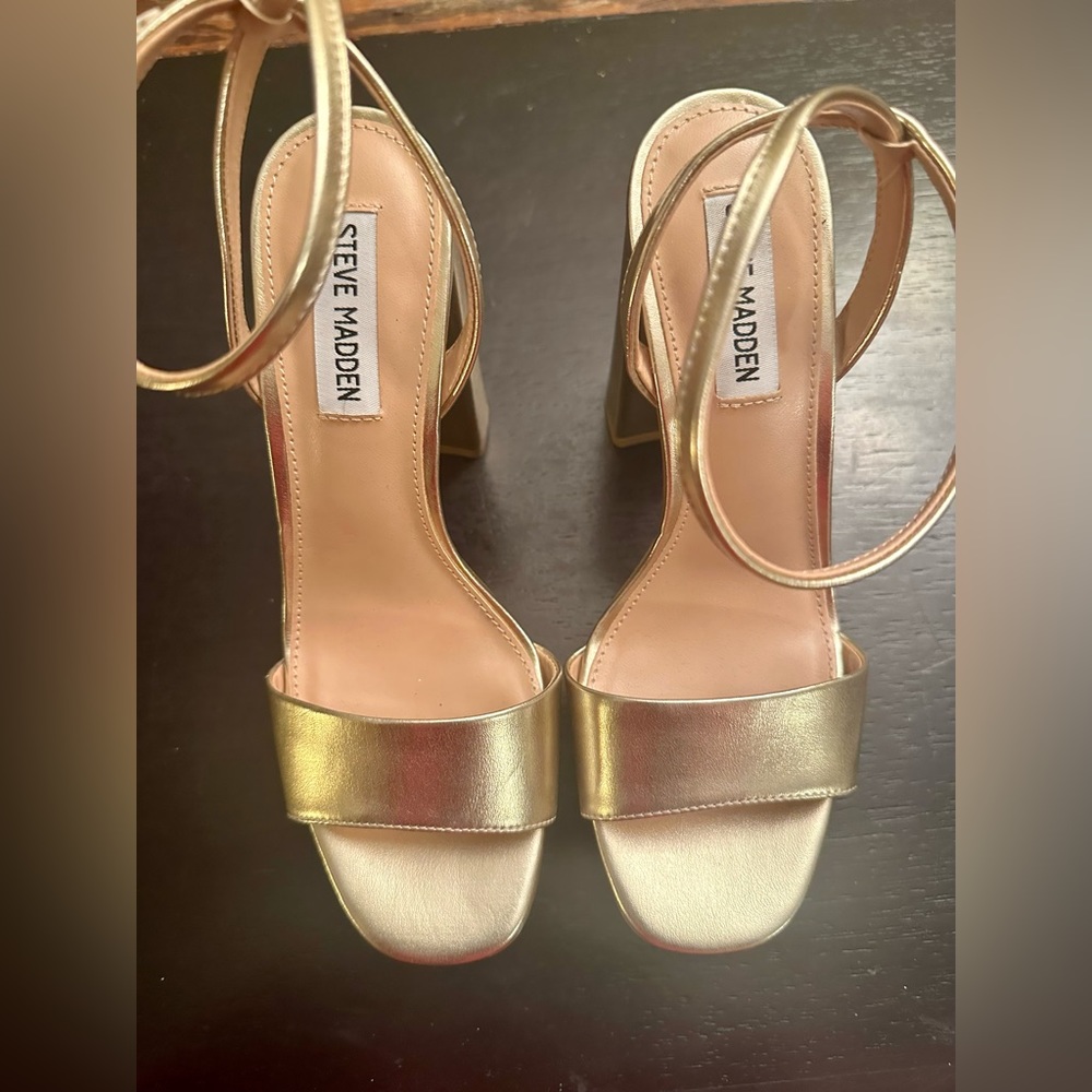 Steve Madden Lessa Platform Sandal -New